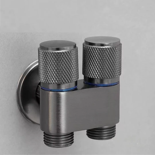 Toalettduschset – Hygienisk handdusch och rengöringsspray