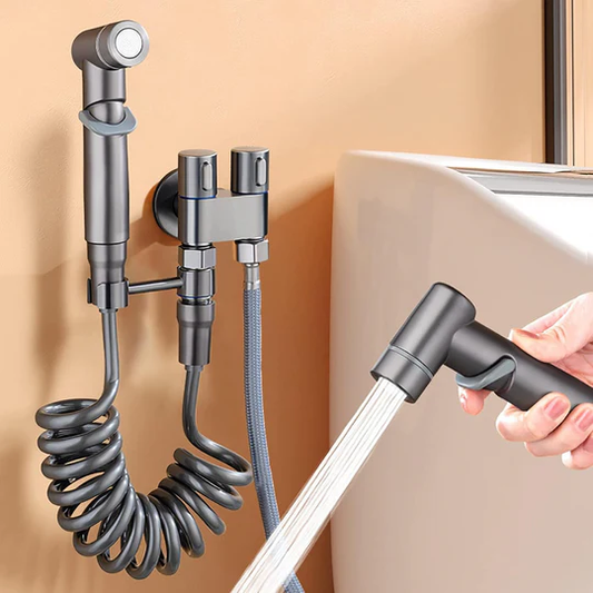 Toalettduschset – Hygienisk handdusch och rengöringsspray
