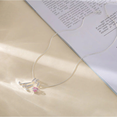 Elegant halsband med hjärtformat hänge