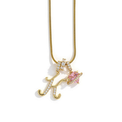 Elegant halsband med hjärtformat hänge