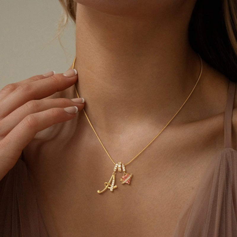Elegant halsband med hjärtformat hänge