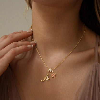 Elegant halsband med hjärtformat hänge
