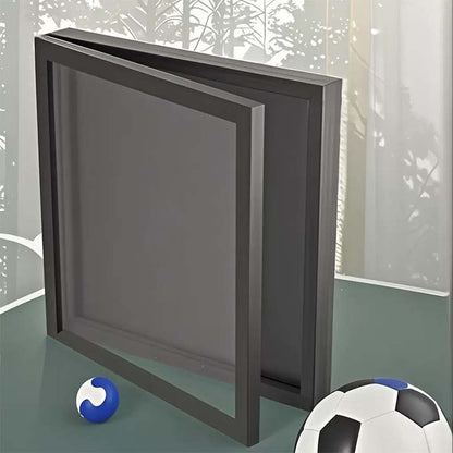 Träram för visning av skjortor, med magnetlås